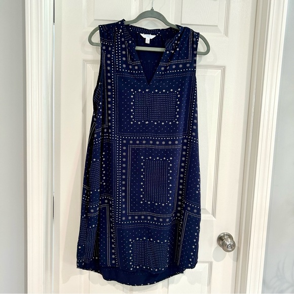 Time & Tru Women Sleeveless Tank Navy White Dress Pockets Sz L 12-14 Split Neck - Picture 1 of 9